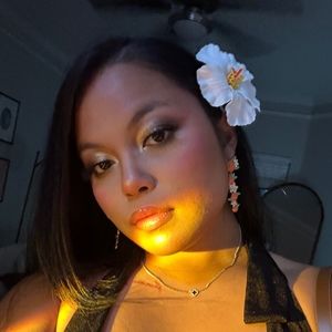 Meet your Posher, Maya